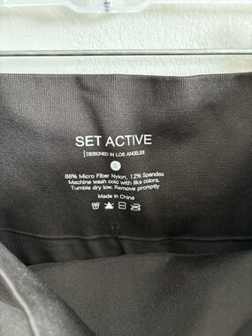 Set active brown workout leggings